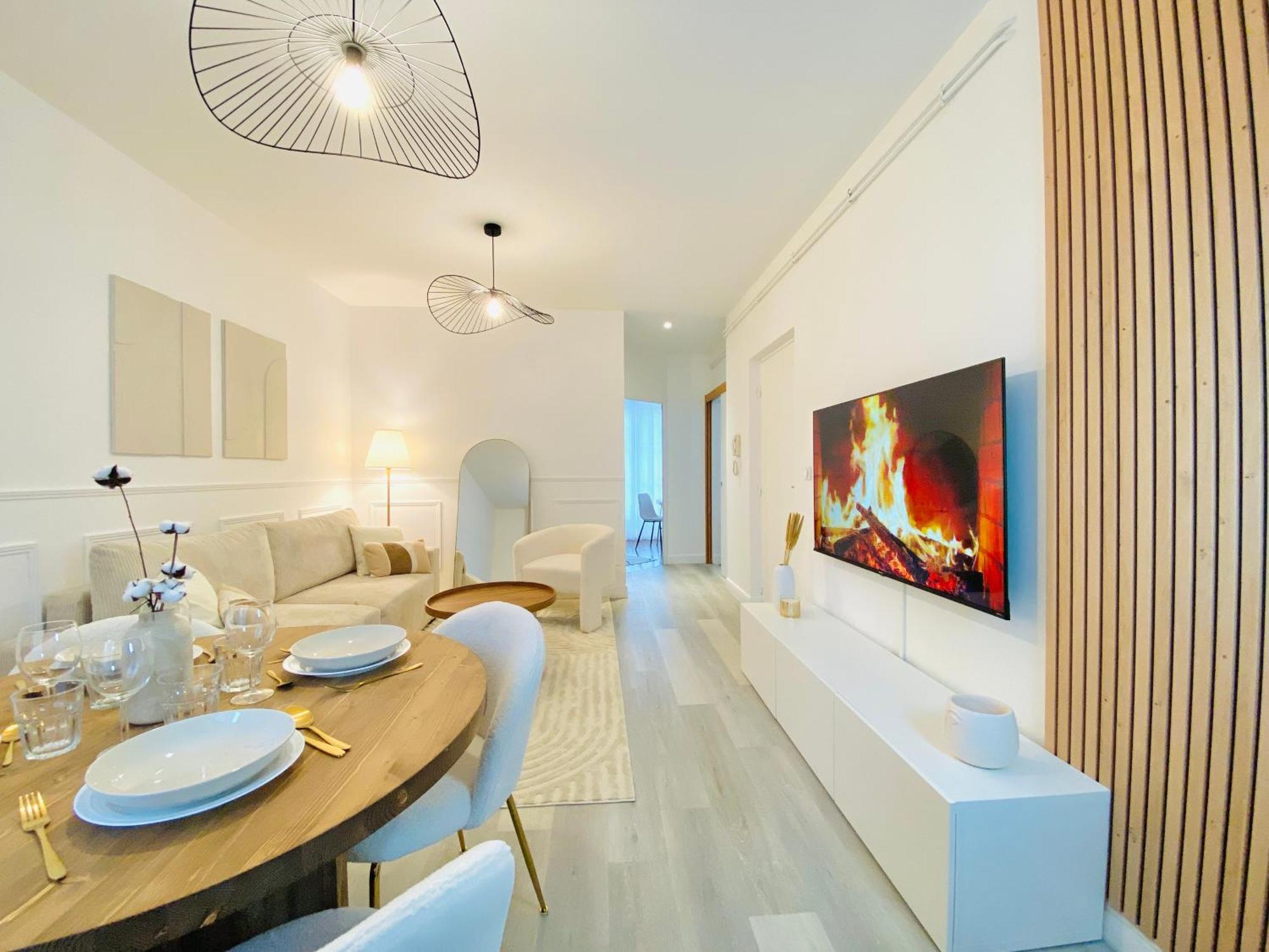 Le Subtil - Best Keys - Elegance & Confort - 2 Chambres Separees - Lit Queen Size - Smart Tv Netflix - Entre Gare & Centre Ville - A 1H De Paris - Wifi Fibre - Check-In Autonome Sens Exterior photo
